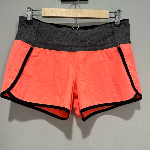 lululemon athletica Pants - Lululemon Lined Speed Up Shorts Size 6